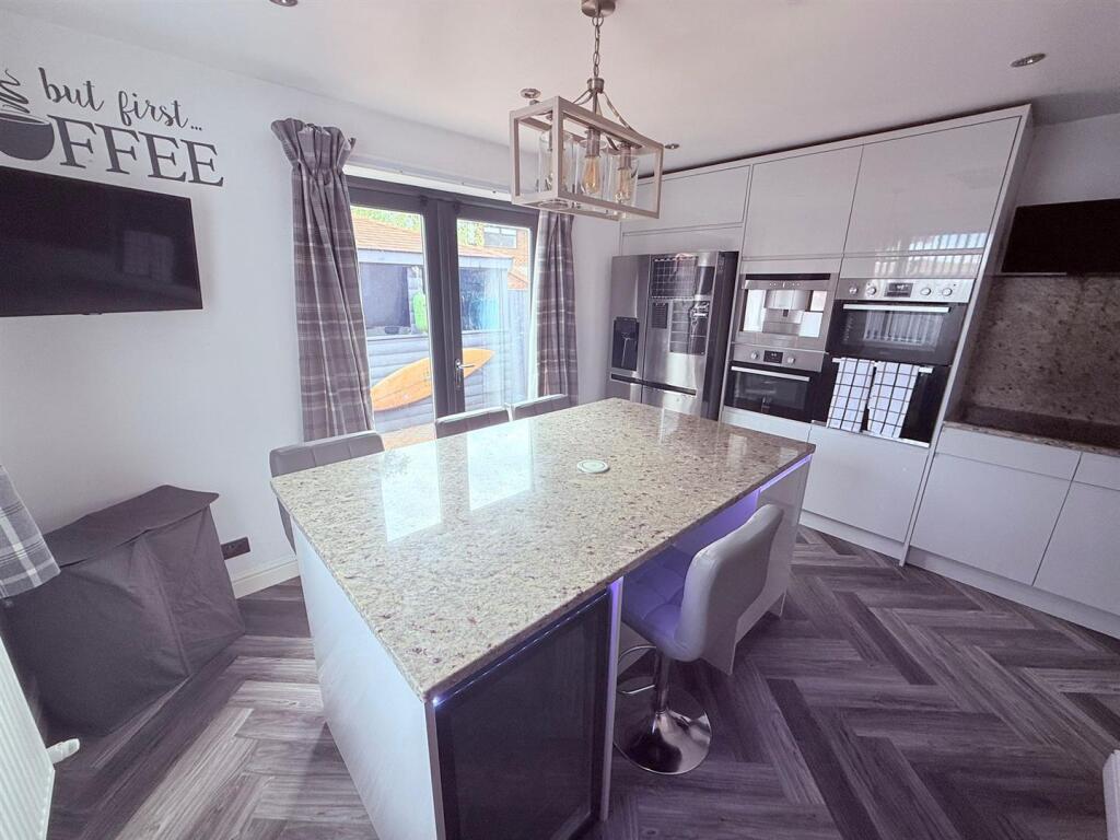 PHOTO-2025-08-04-13-32-11 (6).jpg