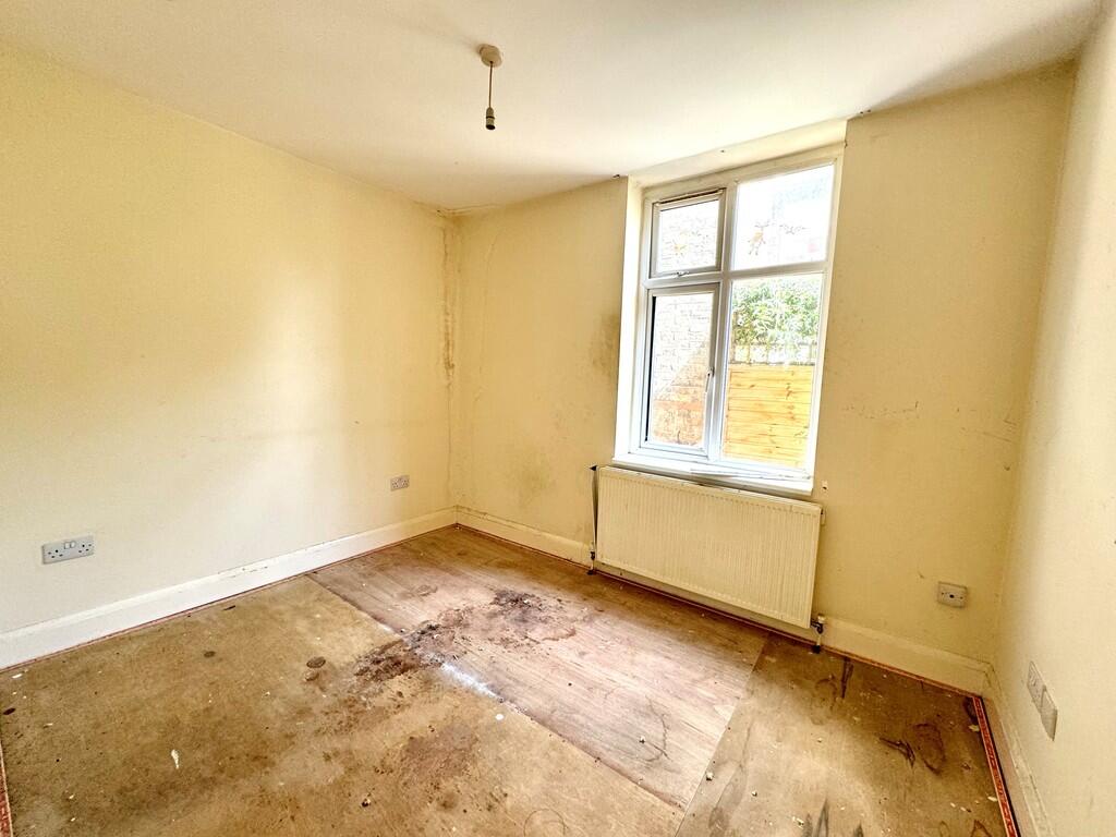 10 Preston Road f...