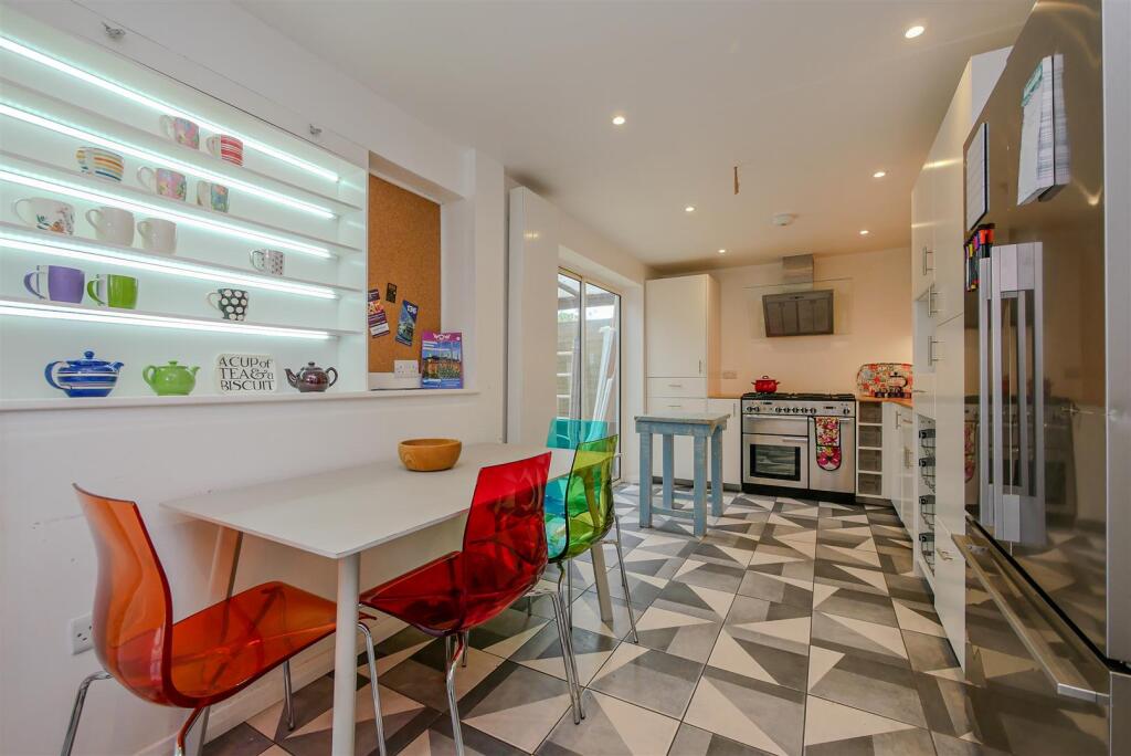 Kitchen/Breakfast Room