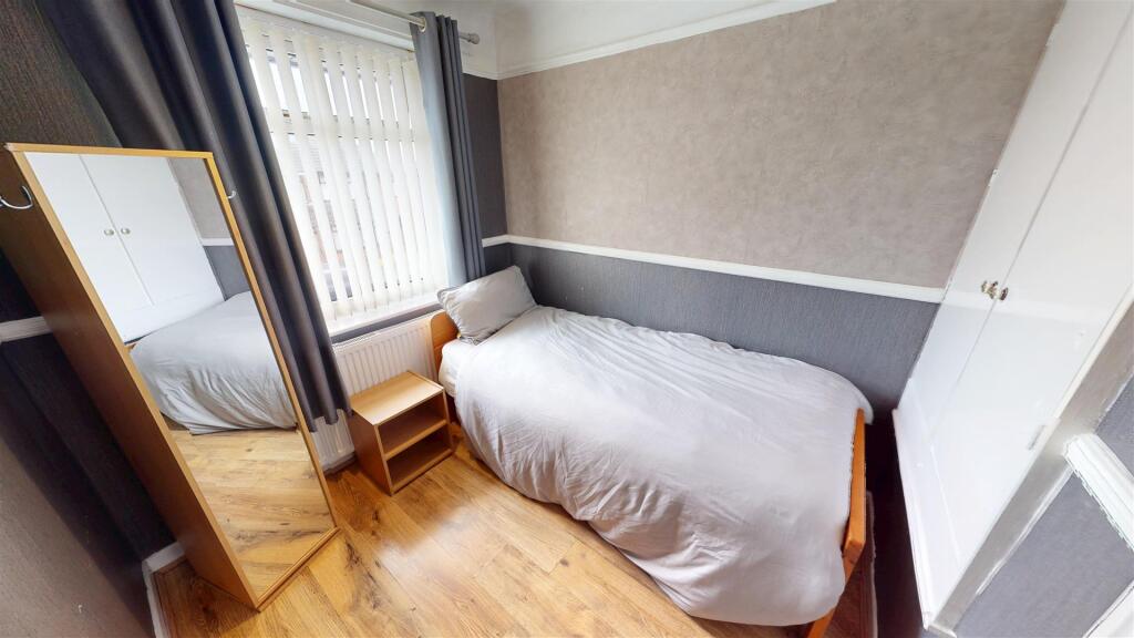 Carmelite Crescent Bedroom