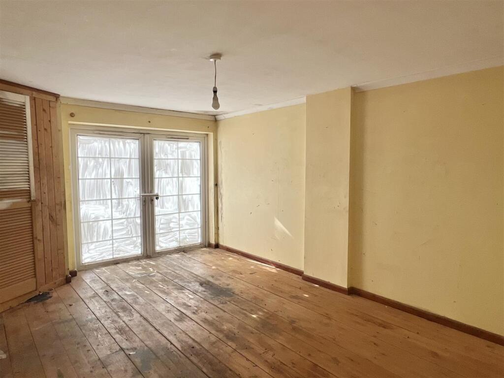 Garage/Workshop/Store