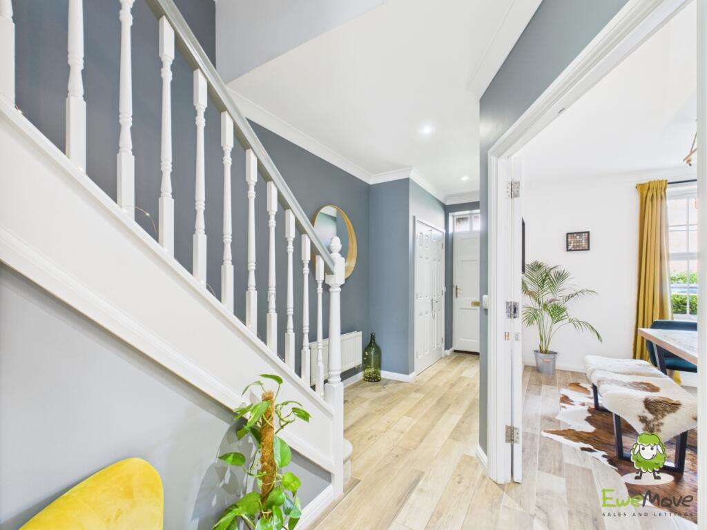 EweMove Basingstoke Estate Agents 21 Gaiger Avenue