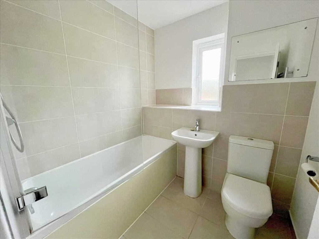 BATHROOM/WC