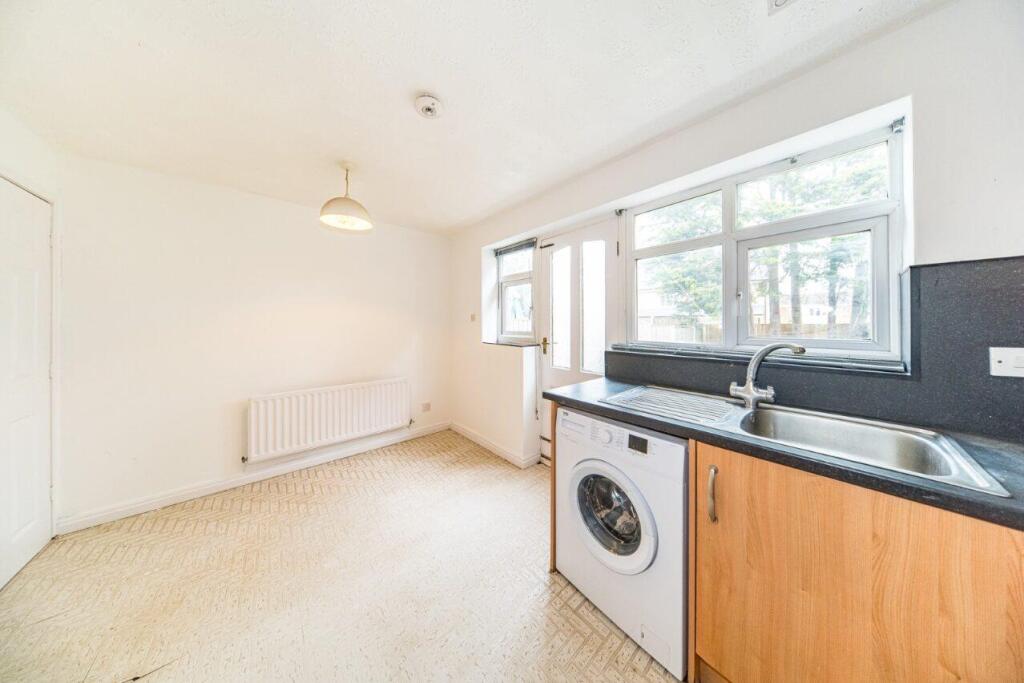 22 Berrywood Drive dining area.jpg