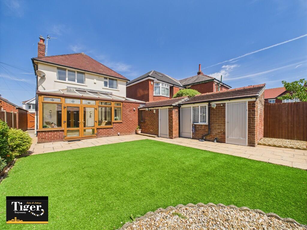 CAM02176G0-PR0596...