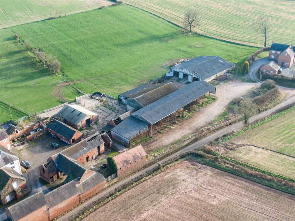 Development at Newton Solney-14.jpg