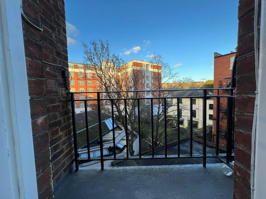 balcony