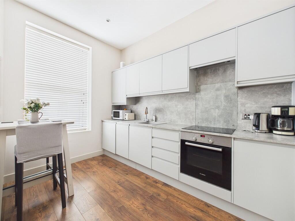 CAM03974G0-PR0134...