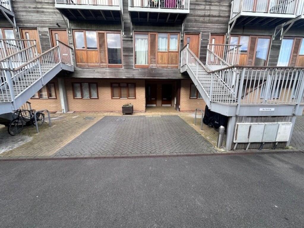 Parking left