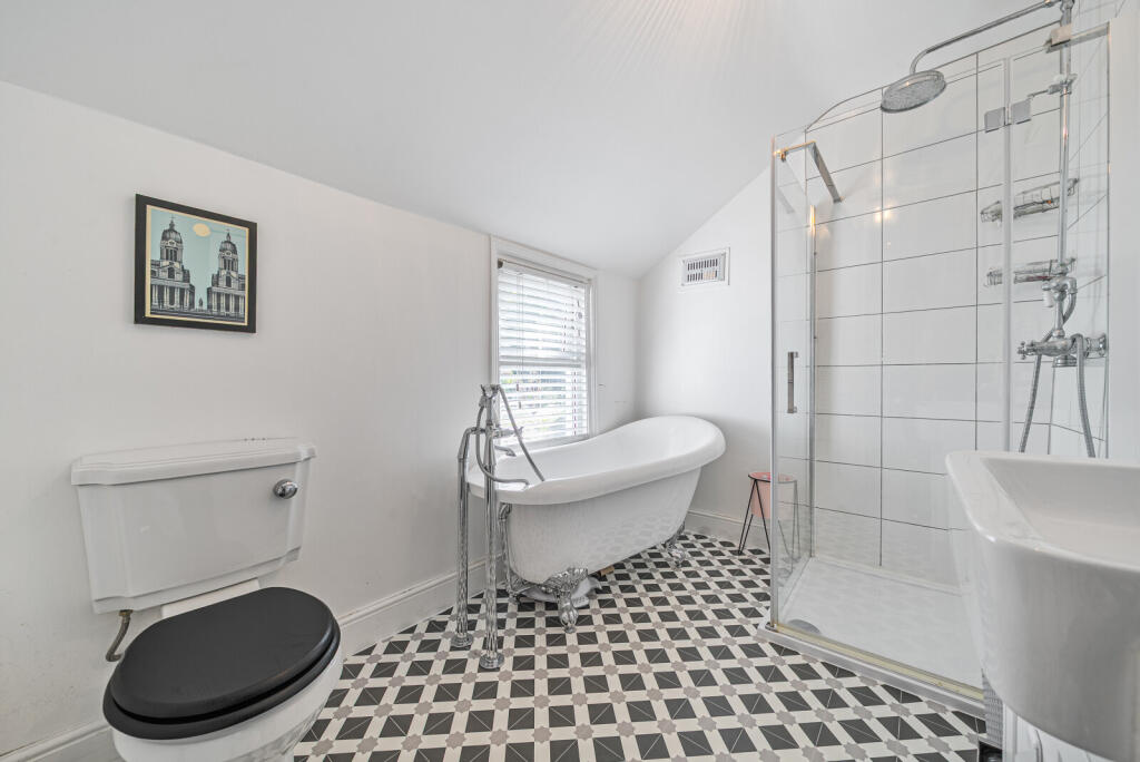 1359611-6-68da7af...