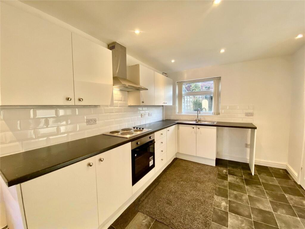 56998_OLD170439_L_IMG_04_0000-fotor-20251218165...