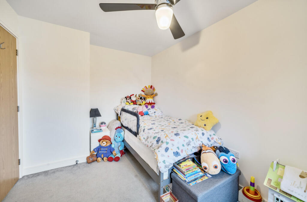 1345727-8-68aed54...