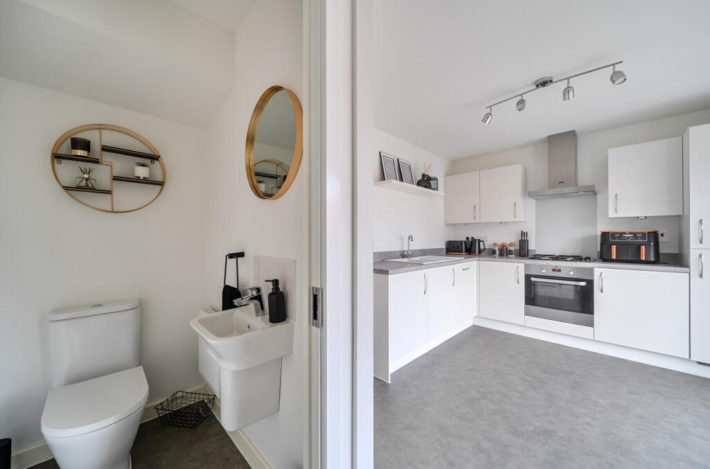Kitchen/Utility