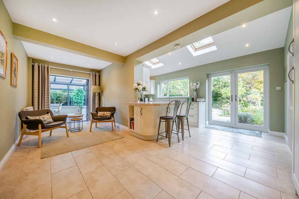 1358046-10-68d535...