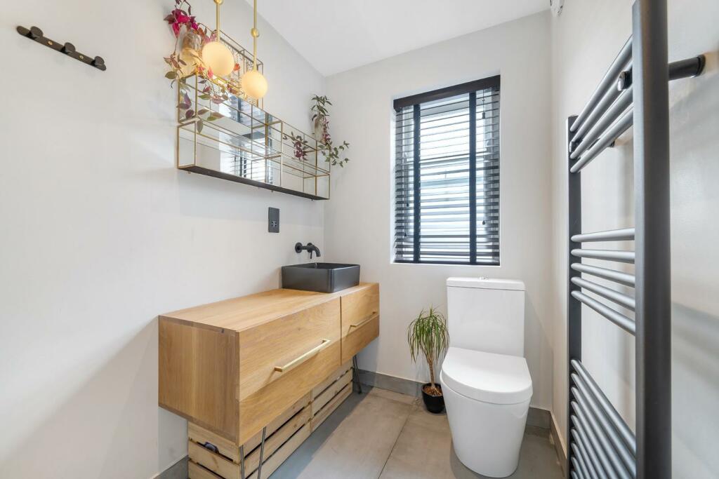 Ensuite.jpg