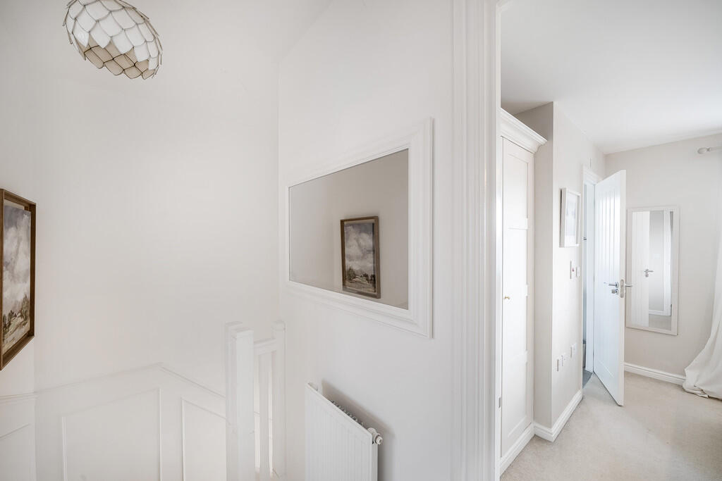 1204951 (13) - Co...