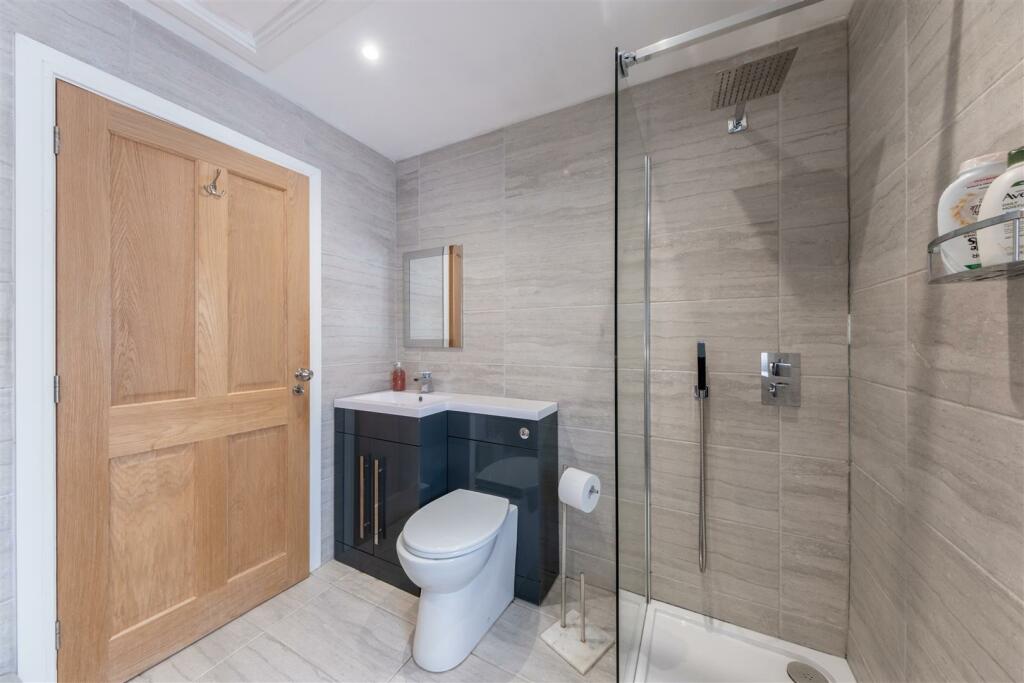 127a Crewe Road-040.jpg