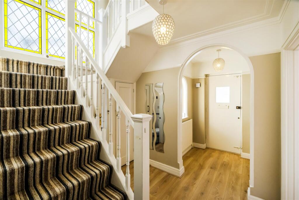 10, Priory Close-47.jpg