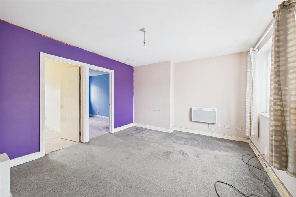 194, Ilminster Avenue Bristol, BS4 1BY | Hollis Mo