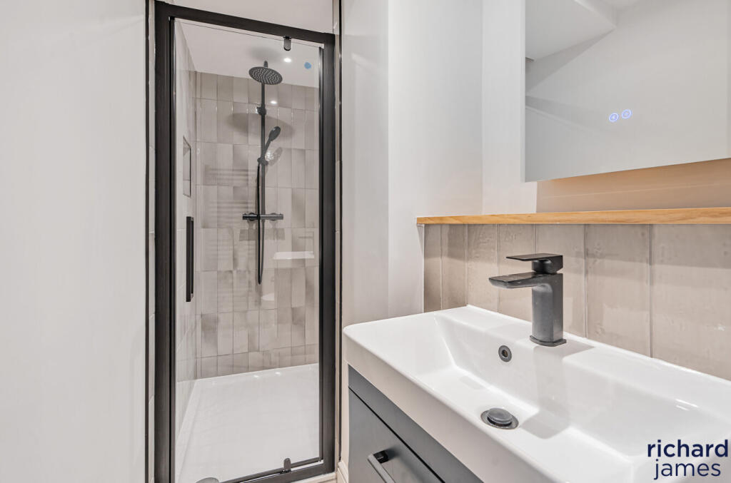 24a6bbbe-e312-450...