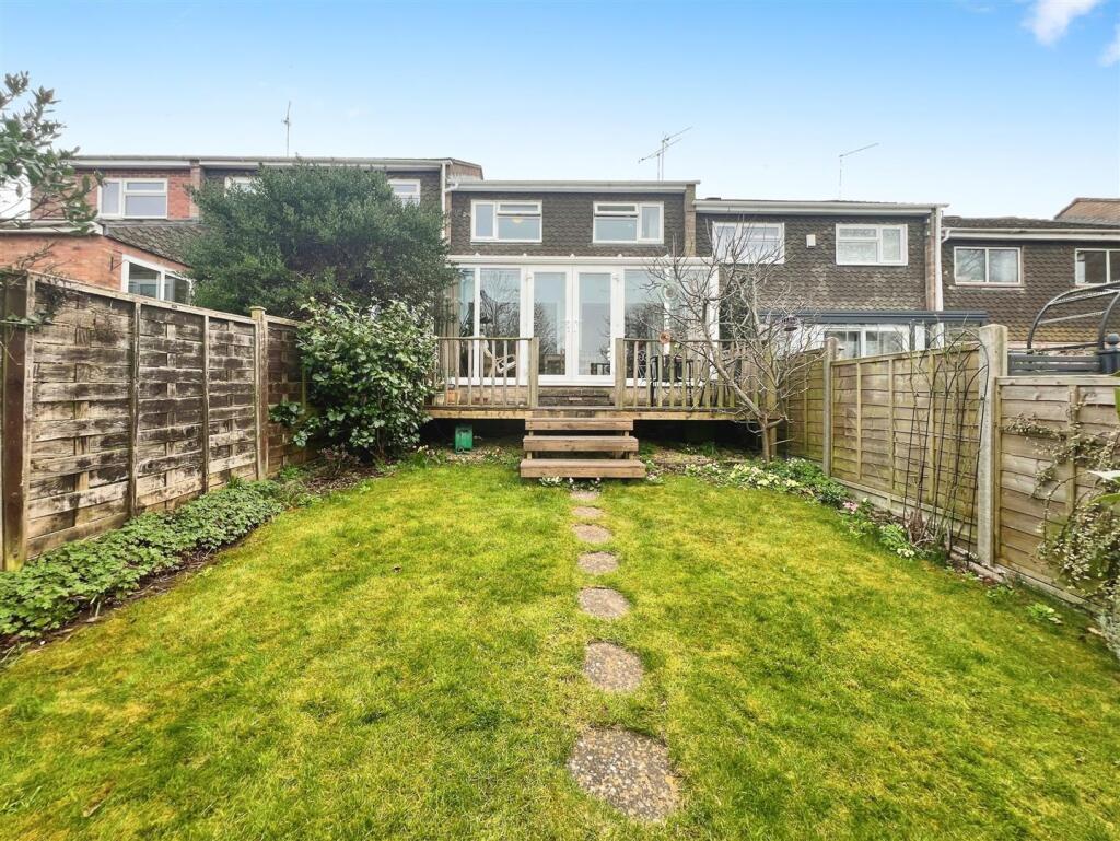 e00f077e-rear 20aspect.jpg