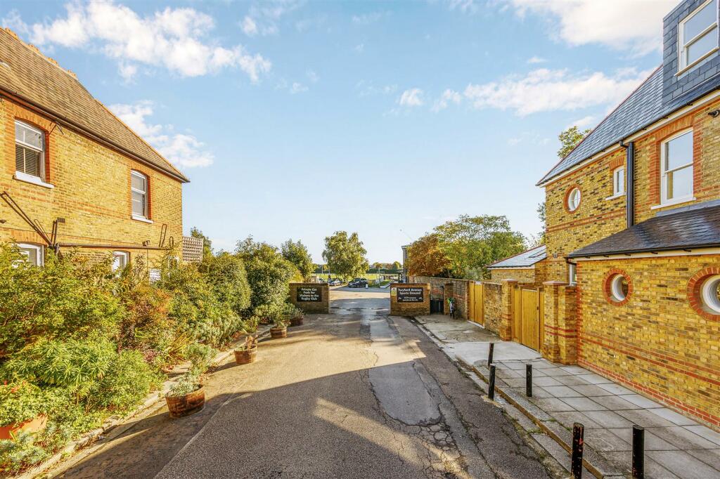 Twyford Avenue-5.jpg
