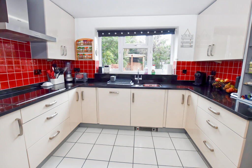 Kitchen 3