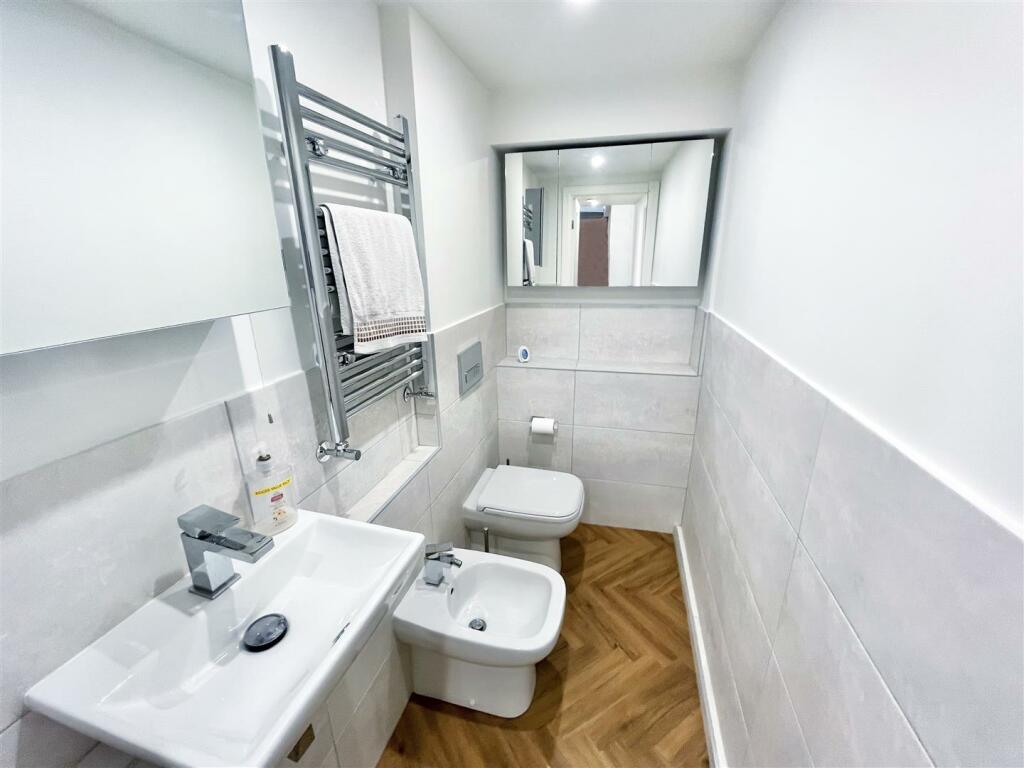 Lower Ground Floor WC.jpg