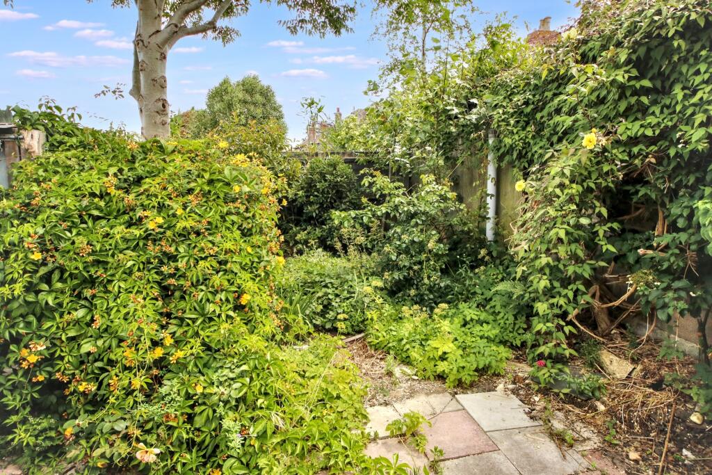 1 Old Post Office, Wyke Road, Wyke, Gillingham, Dorset, SP8 4NH