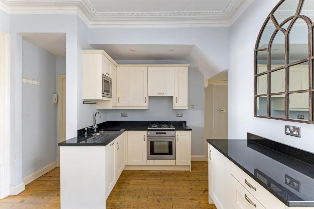 90363_Ground Floor Flat 68 Burnfoot Avenue (7)_low