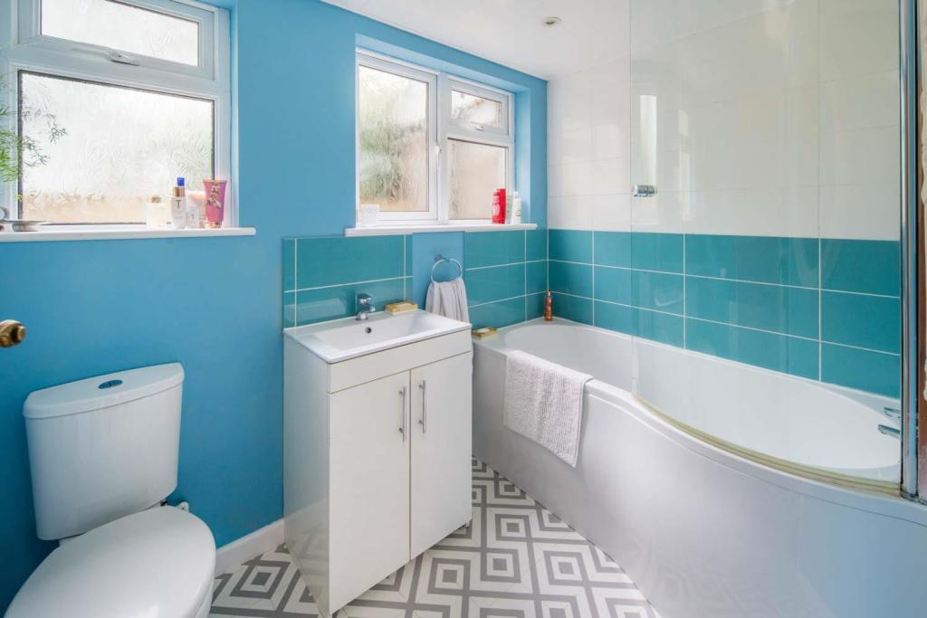 Bathroom.jpeg