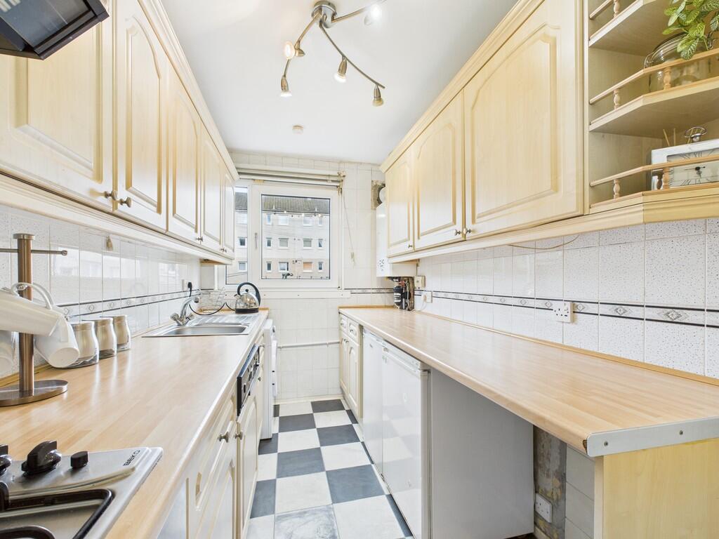 CAM05526G0-PR0037...