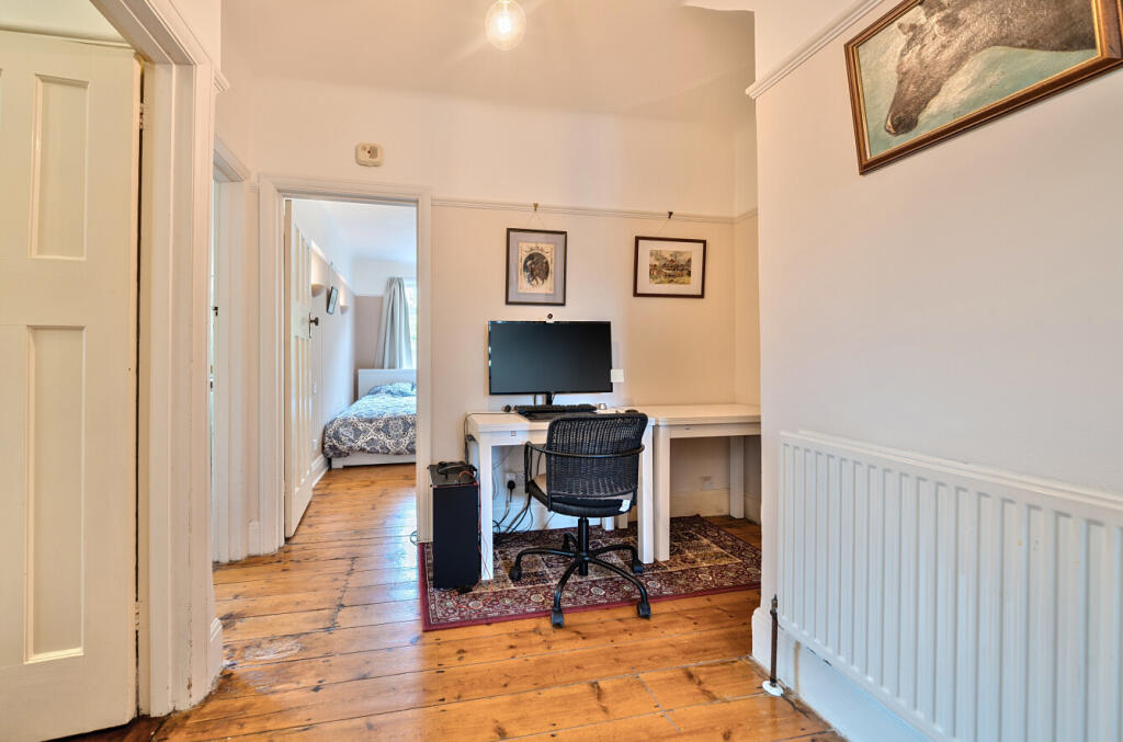 10-681b970418046-...