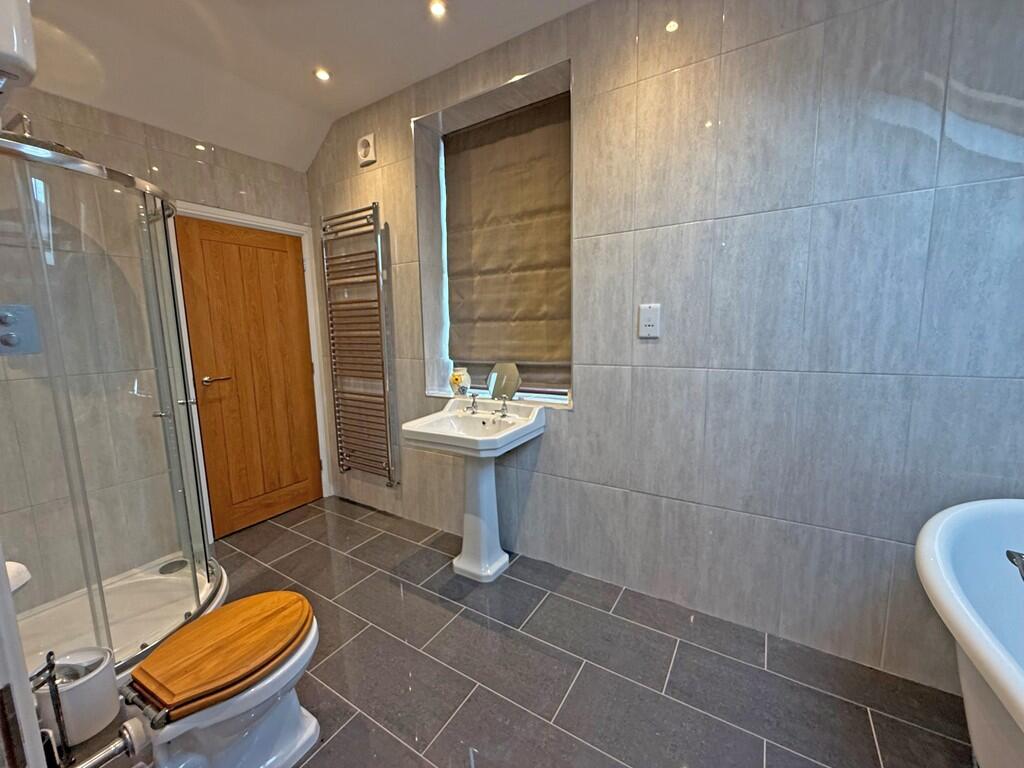 Cottage bathroom