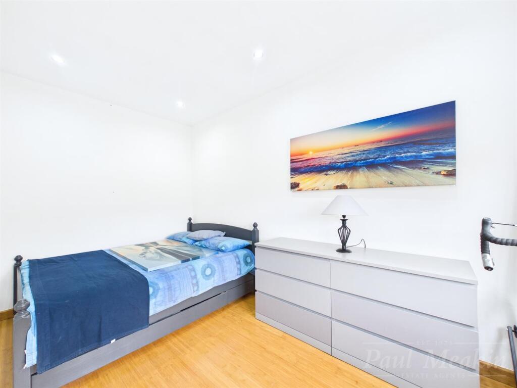 Bedroom/Reception Room