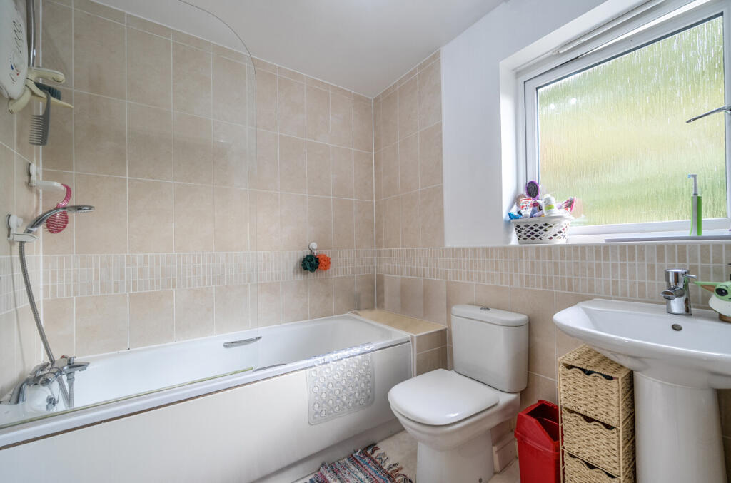 1361895-9-68de99c...