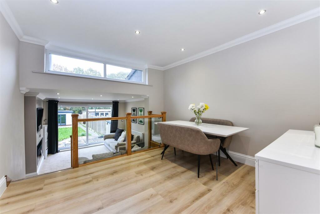 Dining Area.jpg