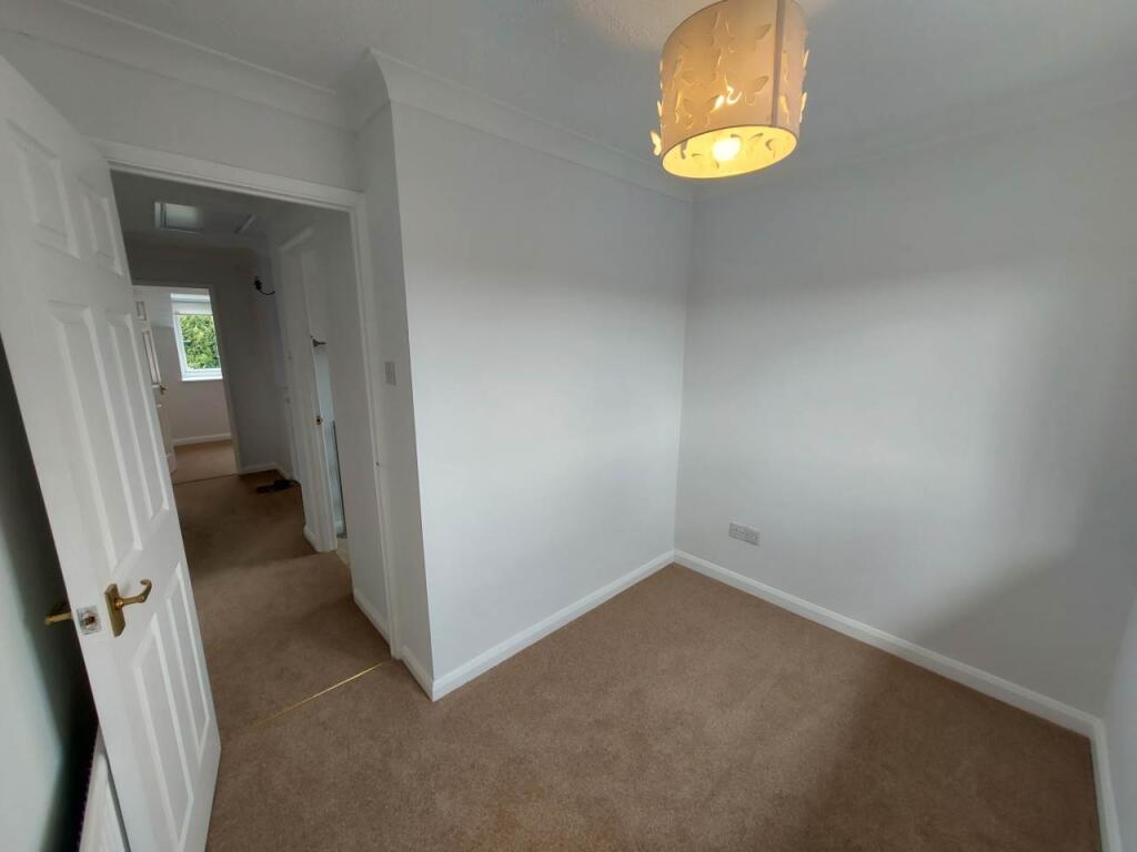 Rear single bedroom