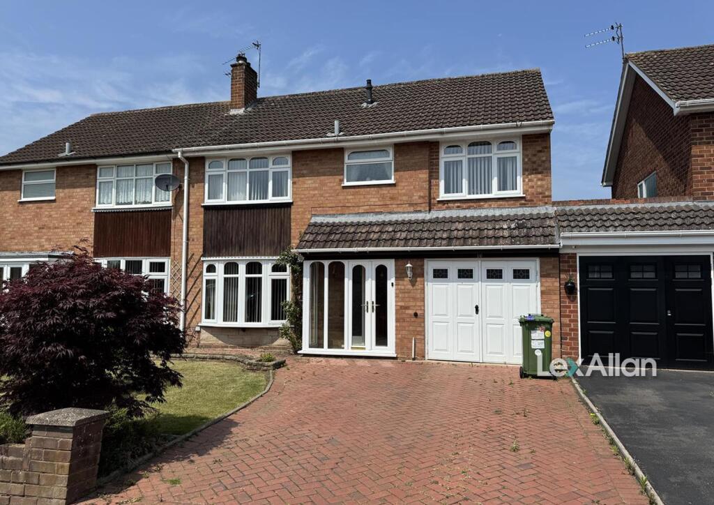 Rennison Drive Wombourne 2.jpg