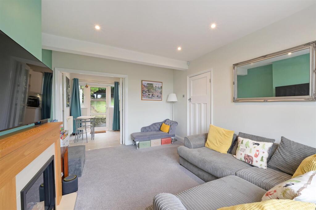 PRESTBURY CRES 51 (20 FROM 35)-3.jpg