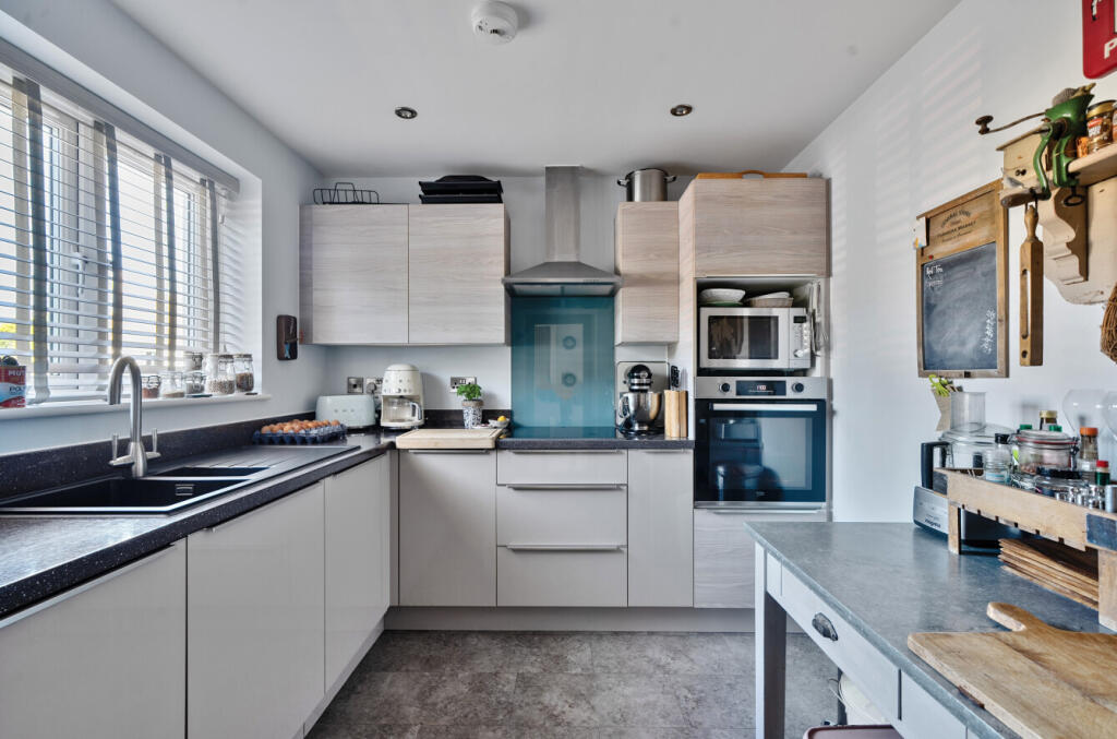 1288534-34-682790...