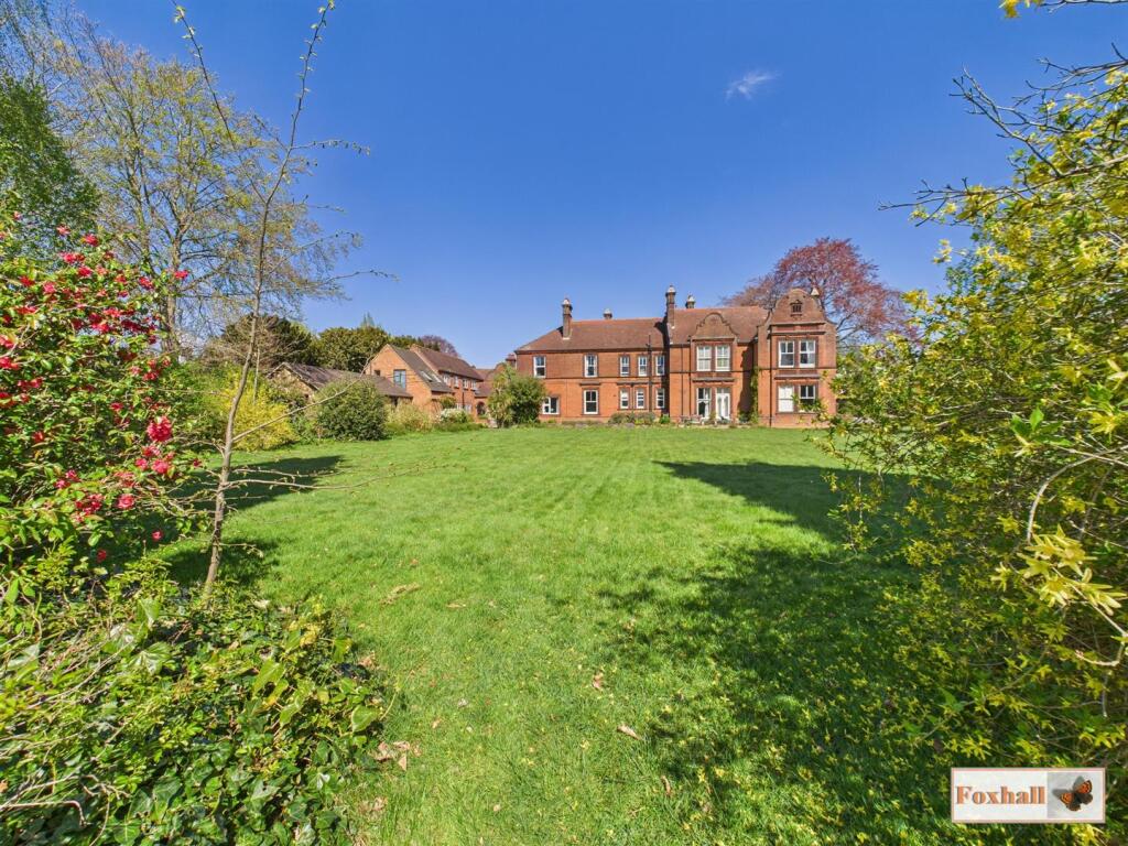 Rear Communal Garden