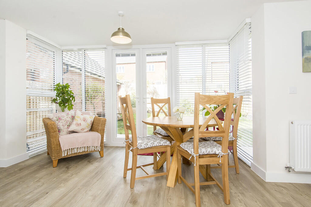 Kitchen/Dining/Li...