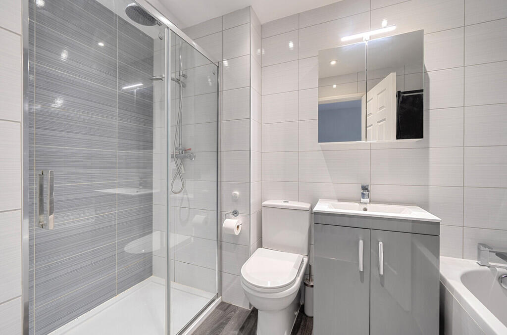 1299077-11-683587...