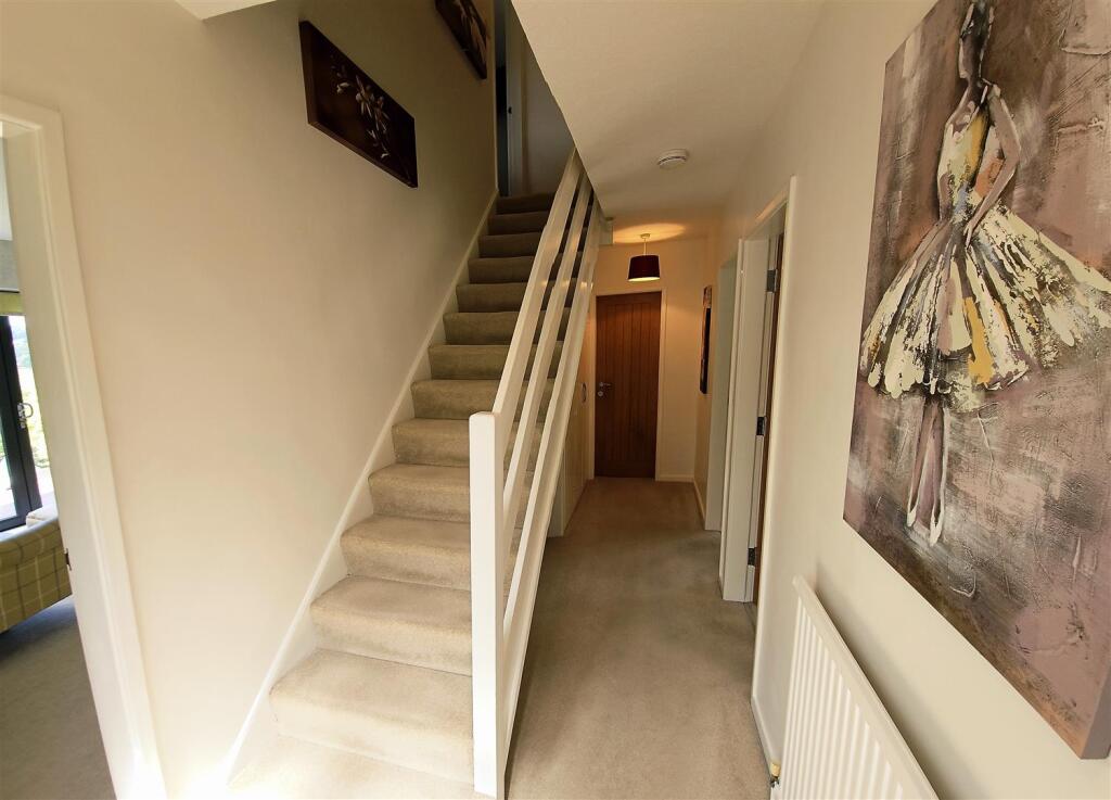 Bramleys Estate Agents - Fenay Bankside - Fenay Br