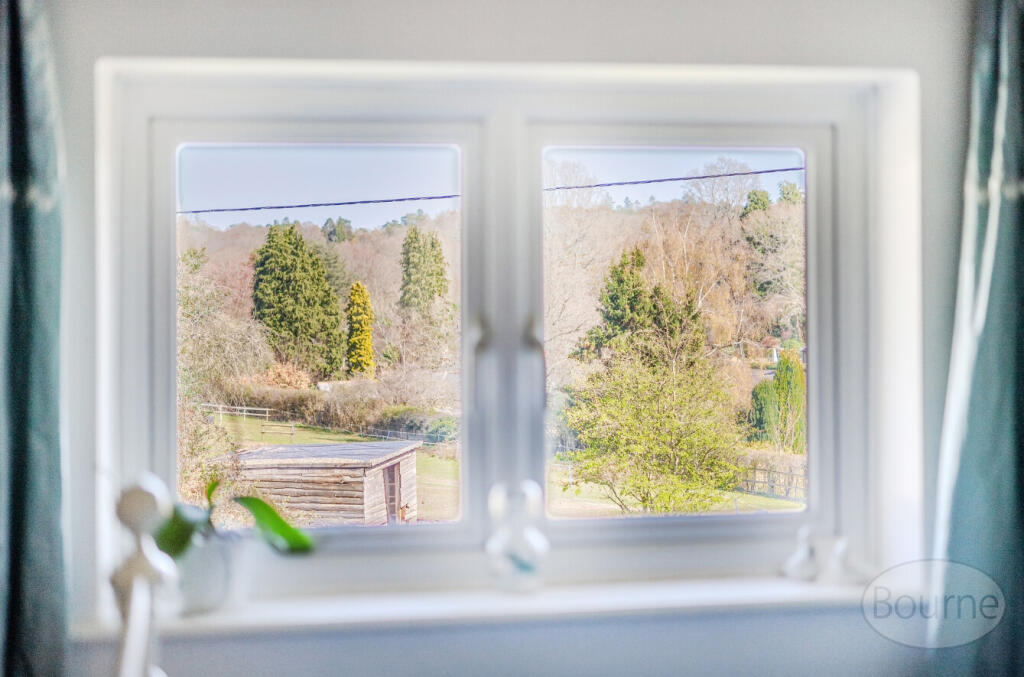 52b48b34-bb16-4c4...