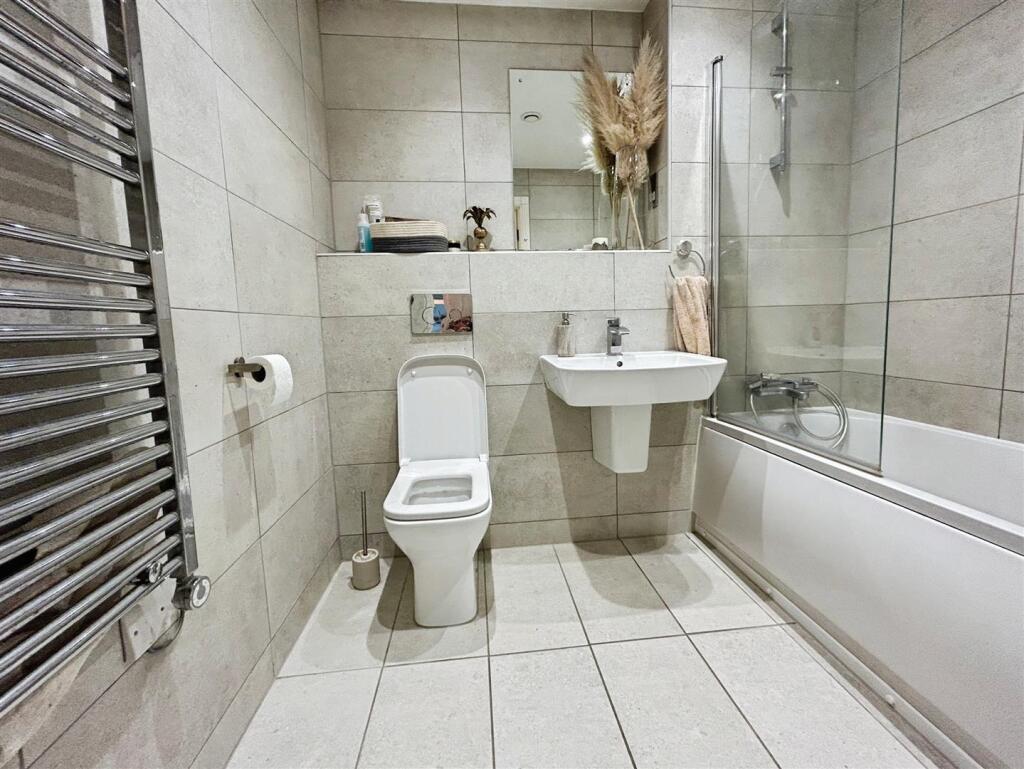 d87a31db-3-4C3E-A318-78A27CFD63D1-4440-000002B7920