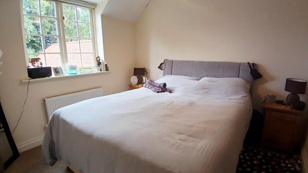 bed 1.jpg