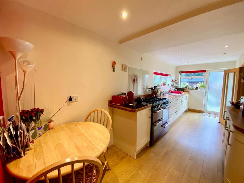 Kitchen Breakfast.jpg