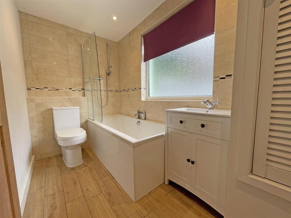Hollow Hayes - New Bathroom.jpg